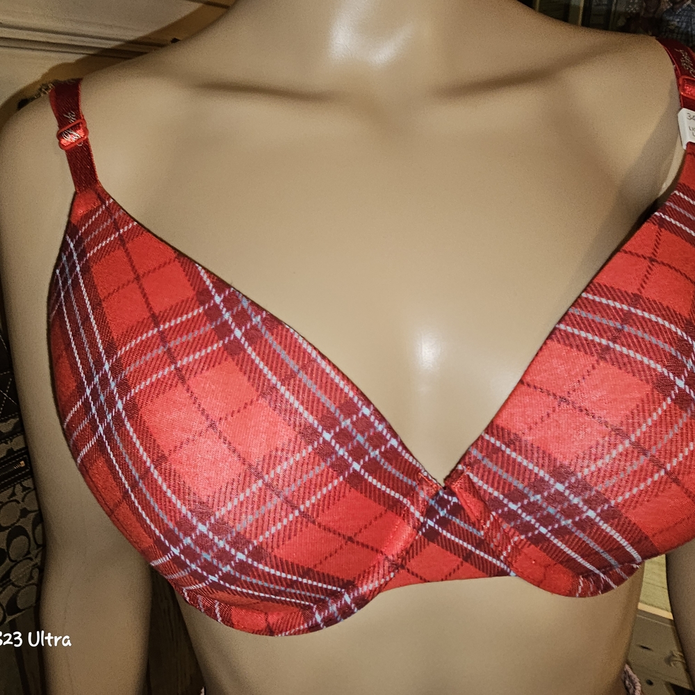 NWT Victoria's Secret PINK Elegant Red Plaid Women's Bra